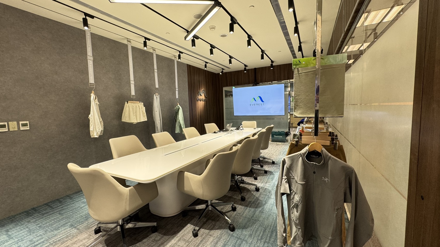 宏遠興業 辦公室及Showroom裝修工程